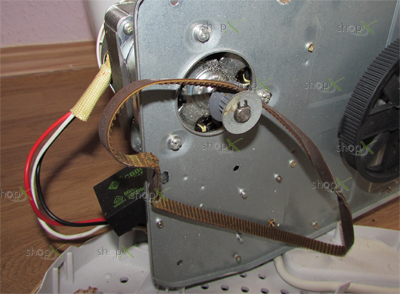 Szakadt vagy sérült kenyérsütő szíj